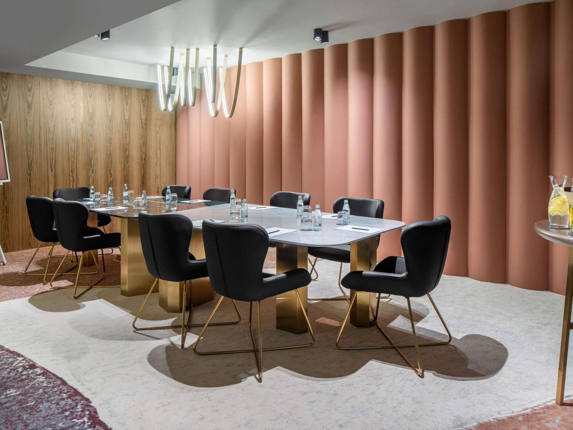 The Emporium Hotel Plovdiv - Mgallery Collection מראה חיצוני תמונה